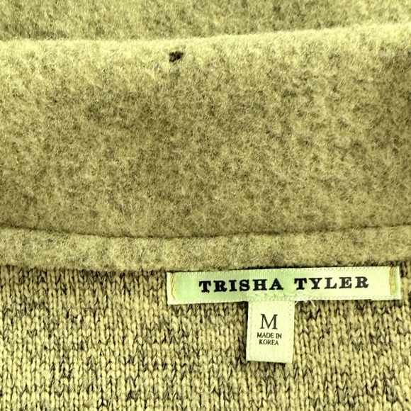 Trisha Tyler Women's Vibrant Green Button Down Long Sleeve Sweater Knit Blazer M - Picture 10 of 11